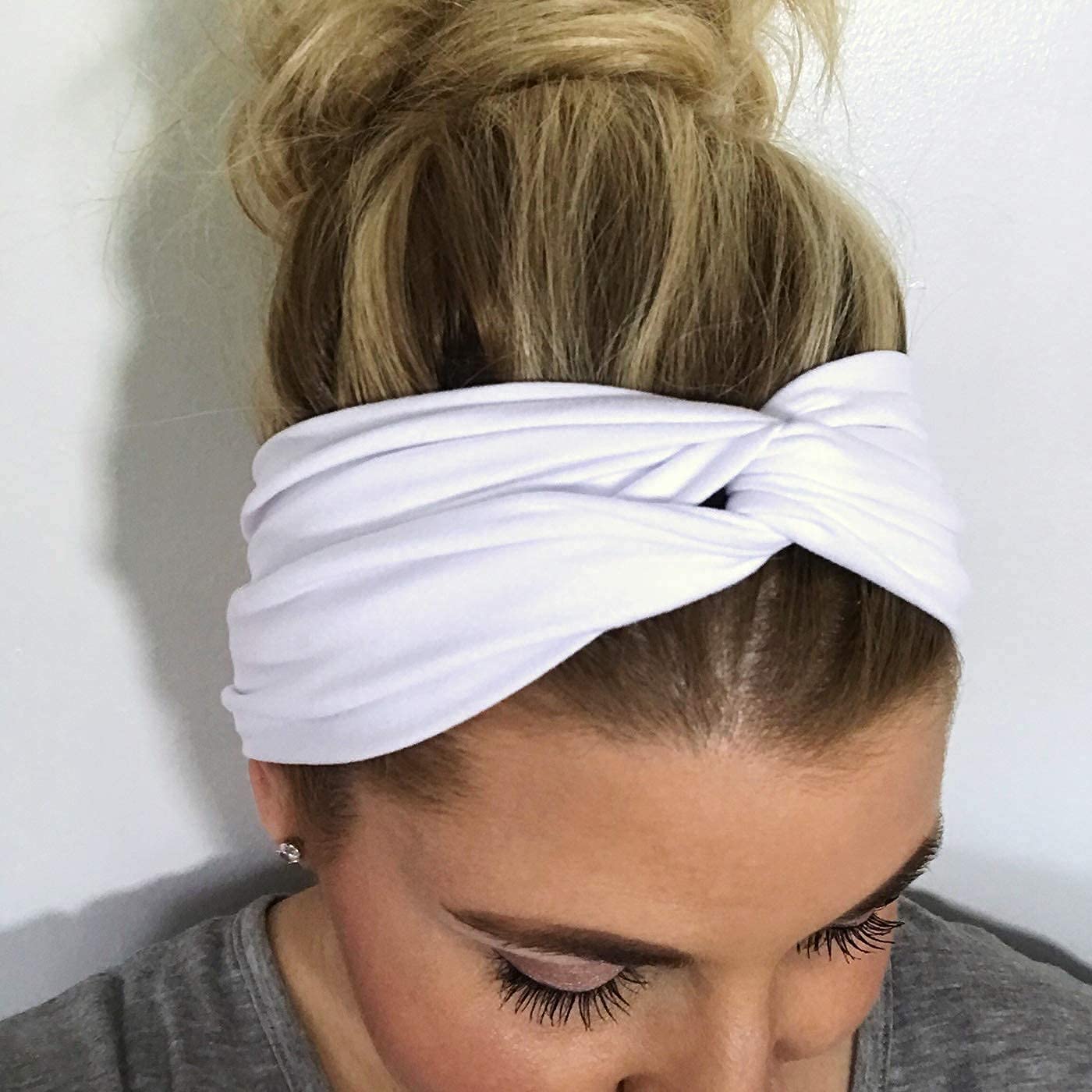 DRESHOW 4 Pack Headbands for Women Yoga Knotted Headbands Elastic Criss Cross Hair Accessories Sports Head Wrap Non Slip